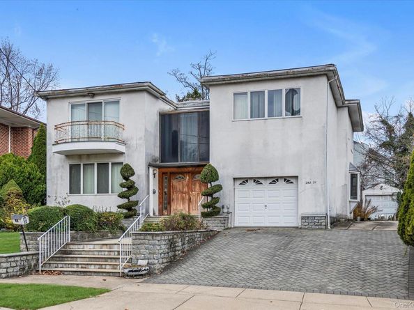 25271 Brattle Avenue, Little Neck NY 11362
