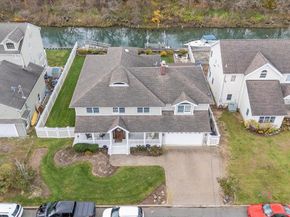 3476 Colony Drive, Baldwin Harbor NY 11510