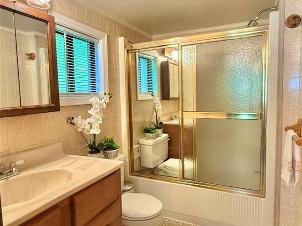 3300 Baker Street 16, Mohegan Lake NY 10547