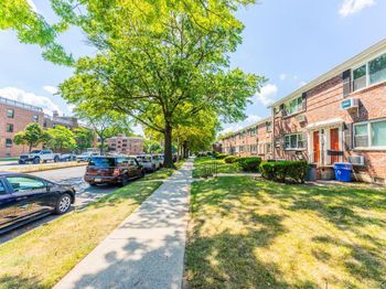 69-28 kissena Boulevard