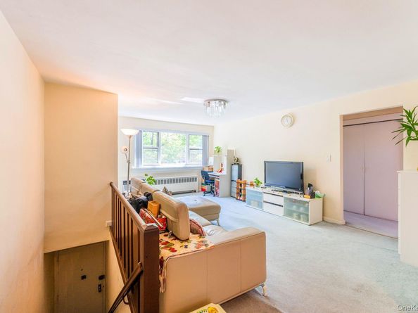 69-28 kissena Boulevard 130B, Kew Garden Hills NY 11367