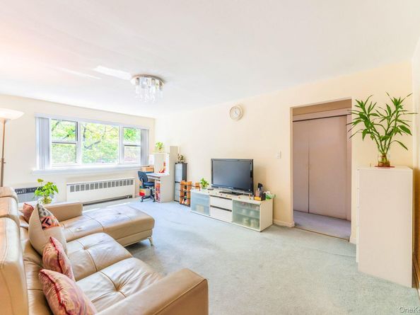 69-28 kissena Boulevard 130B, Kew Garden Hills NY 11367