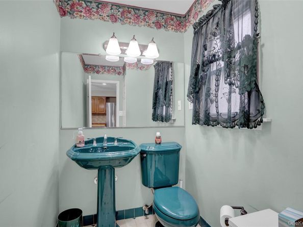 60 Parsons Drive, Hempstead NY 11550