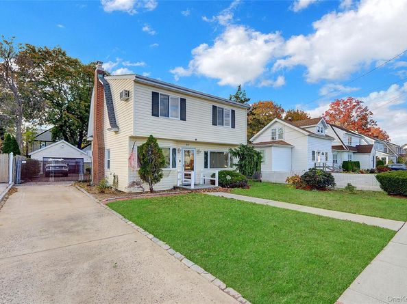 60 Parsons Drive, Hempstead NY 11550