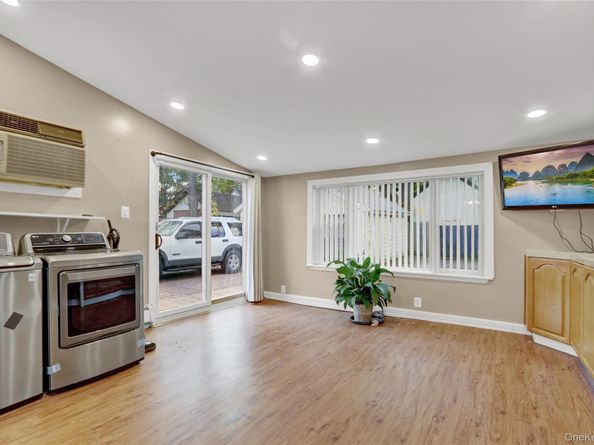 60 Parsons Drive, Hempstead NY 11550