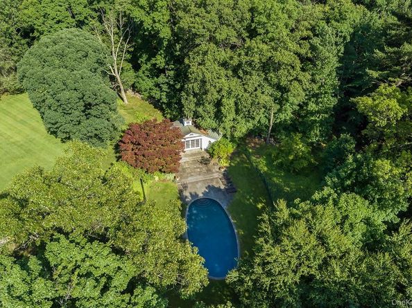 77 Oregon Road, Bedford Corners NY 10549