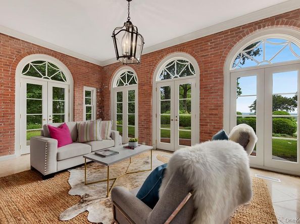 77 Oregon Road, Bedford Corners NY 10549