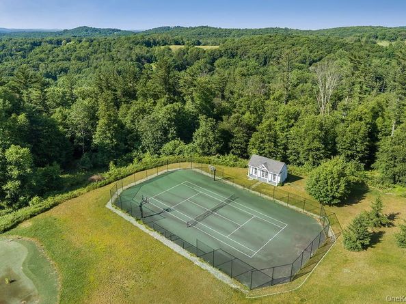 77 Oregon Road, Bedford Corners NY 10549