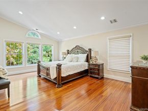 176 Sagamore Drive, Plainview NY 11803