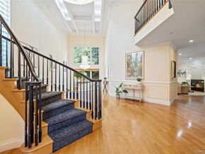 176 Sagamore Drive, Plainview NY 11803