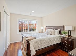 176 Sagamore Drive, Plainview NY 11803