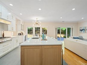 176 Sagamore Drive, Plainview NY 11803