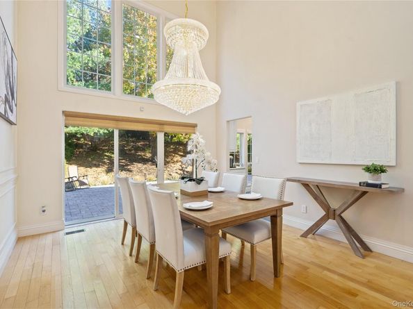 176 Sagamore Drive, Plainview NY 11803