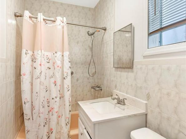 6 Gipson Street, Far Rockaway NY 11691