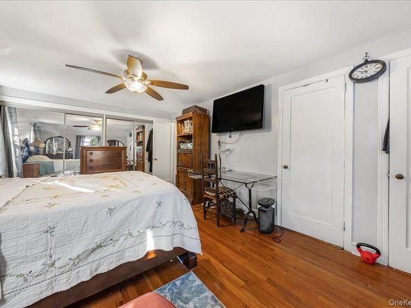 51 Meadowbrook Road, Hempstead NY 11550