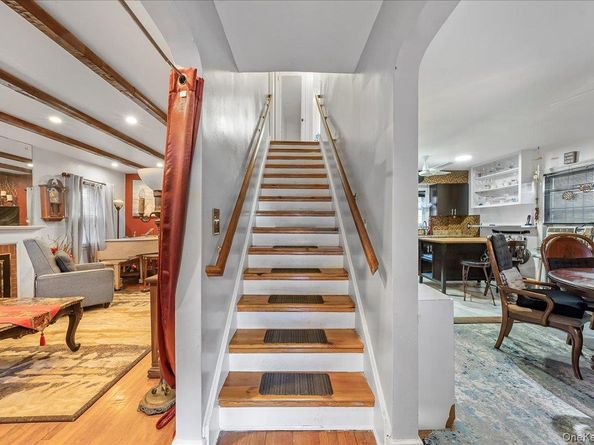 51 Meadowbrook Road, Hempstead NY 11550