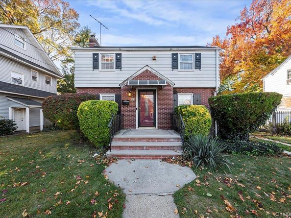 51 Meadowbrook Road, Hempstead NY 11550