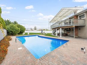 14 Hilton Court, Hicksville NY 11801