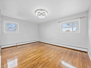 14 Hilton Court, Hicksville NY 11801