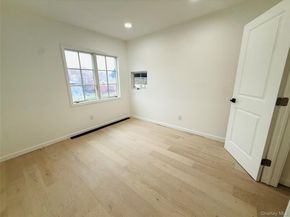 65 Mellow Ln, Jericho NY 11753