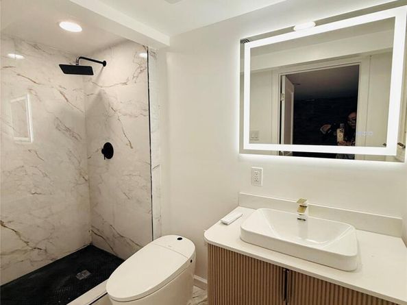 65 Mellow Ln, Jericho NY 11753