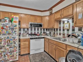 221 Macdougal Street, Brooklyn NY 11233