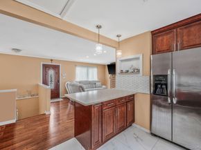 5 Willets Drive, Syosset NY 11791