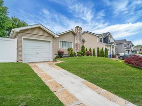 5 Willets Drive, Syosset NY 11791