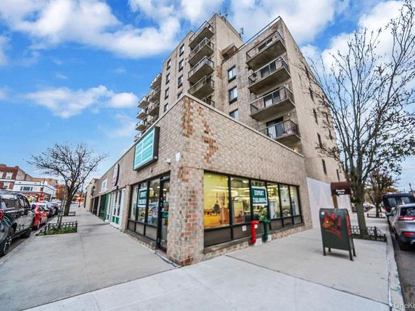 213-02 42nd Avenue 2A, Bayside NY 11361