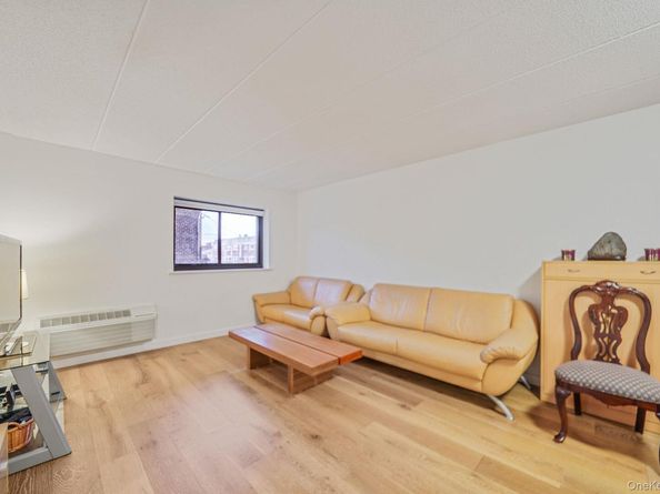 213-02 42nd Avenue 2A, Bayside NY 11361