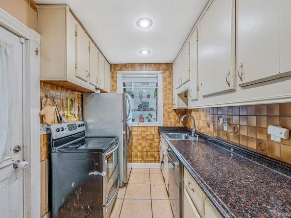 16 Lyda Drive, Nesconset NY 11767