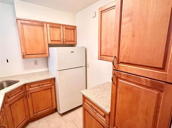 35-42 205th Street 287, Bayside NY 11361