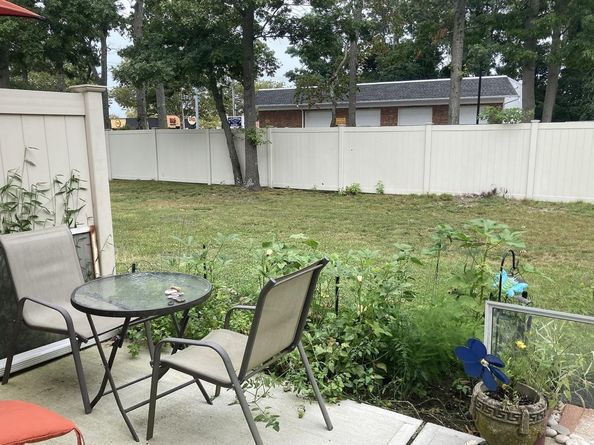 51 Rocky Point Yaphank Rd 5, Rocky Point NY 11778