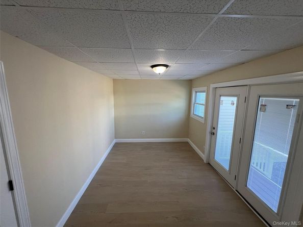 3295 parkway drive, Baldwin Harbor NY 11510