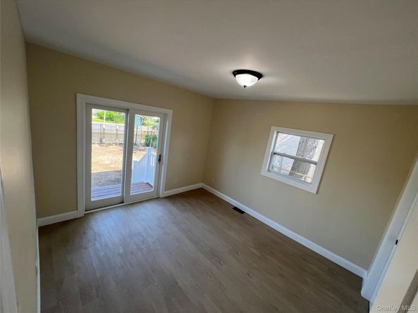 3295 parkway drive, Baldwin Harbor NY 11510