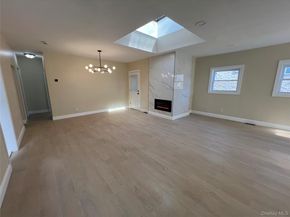 3295 parkway drive, Baldwin Harbor NY 11510