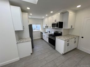3295 parkway drive, Baldwin Harbor NY 11510