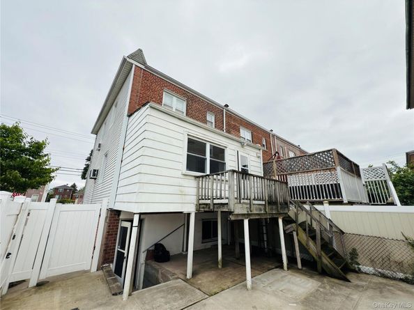 2943 Waterbury Avenue, Bronx NY 10461