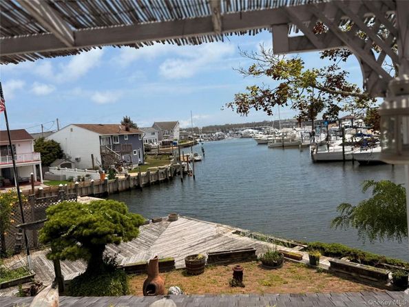 335 Arthur Street Street, Freeport NY 11520