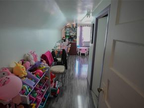 5214 92nd St, Elmhurst NY 11373
