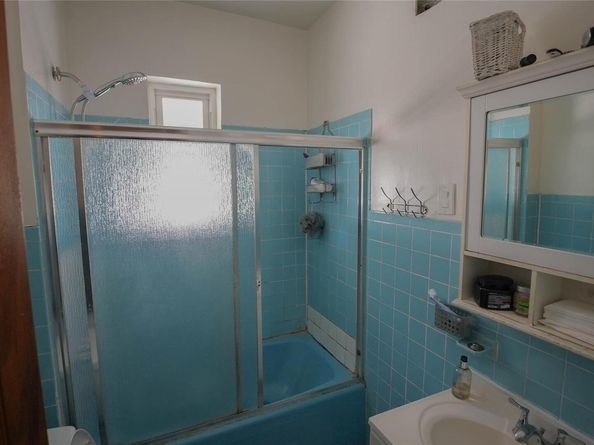 5214 92nd St, Elmhurst NY 11373
