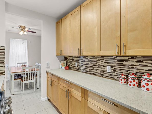 640 W 231 Street 2B, Bronx NY 10463