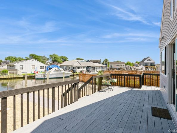 282 S Ketcham Avenue, Amityville NY 11701