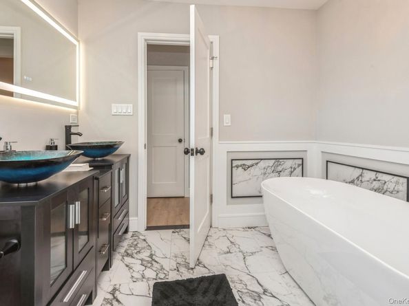 282 S Ketcham Avenue, Amityville NY 11701