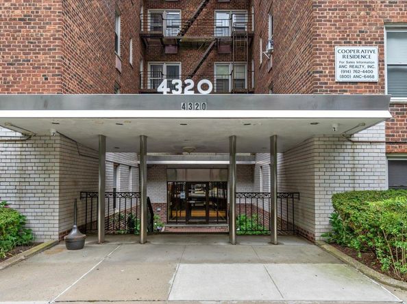 4320 E Van Cortlandt Park E 5E, Bronx NY 10470