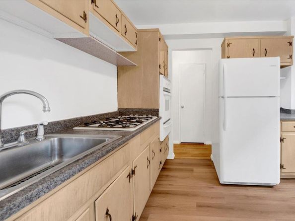 4320 E Van Cortlandt Park E 5E, Bronx NY 10470