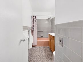 4320 E Van Cortlandt Park E 5E, Bronx NY 10470