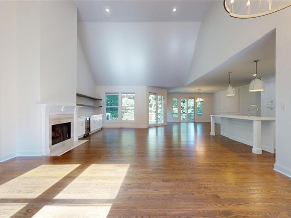 636 Hands Creek Road, East Hampton NY 11937