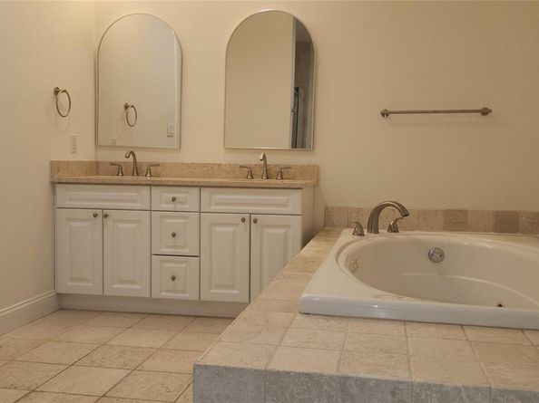 636 Hands Creek Road, East Hampton NY 11937