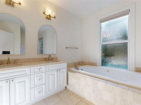 636 Hands Creek Road, East Hampton NY 11937
